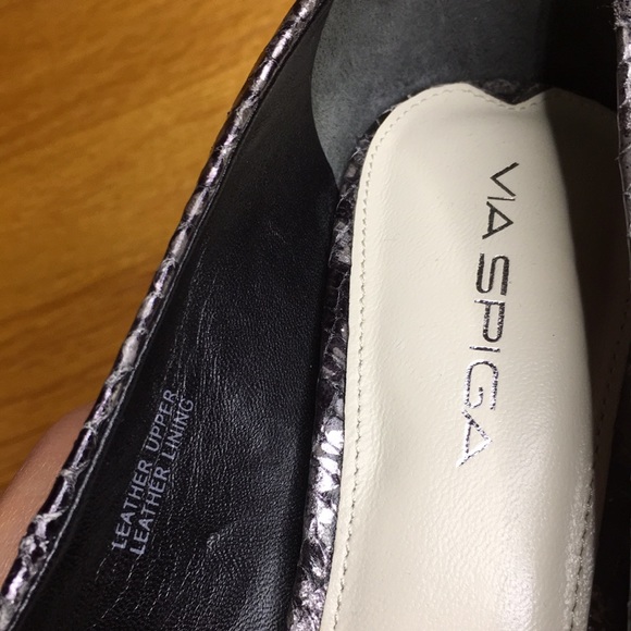 NEW Via Spiga Embry Snake Skin Peep-Toe Heels - Picture 5 of 8